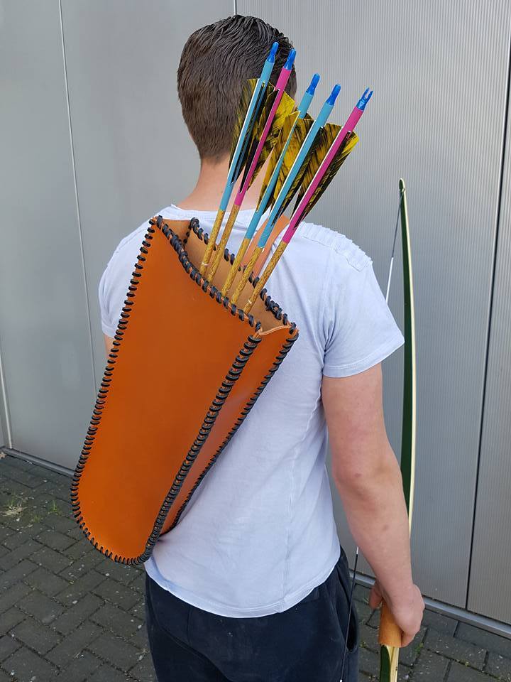 BACK QUIVER CLASSIC FLYNN STYLE ROBIN HOOD-Quiver-Fairbow-Left-Light-Fairbow