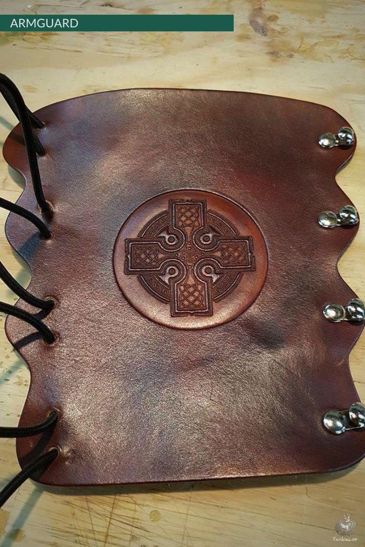 BROWN LEATHER ARMGUARD WITH CARVING-Protection-Fairbow-Fairbow